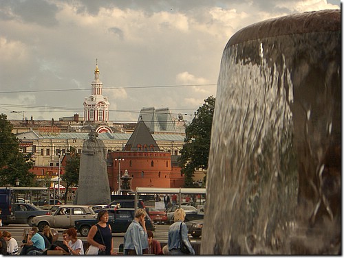 IMGP0827_marx+fountain+kremlin.JPG